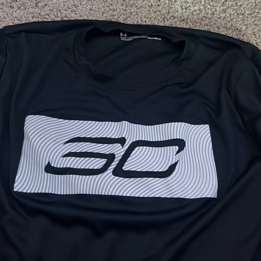 Black Steph curry under armour shirt dry fit